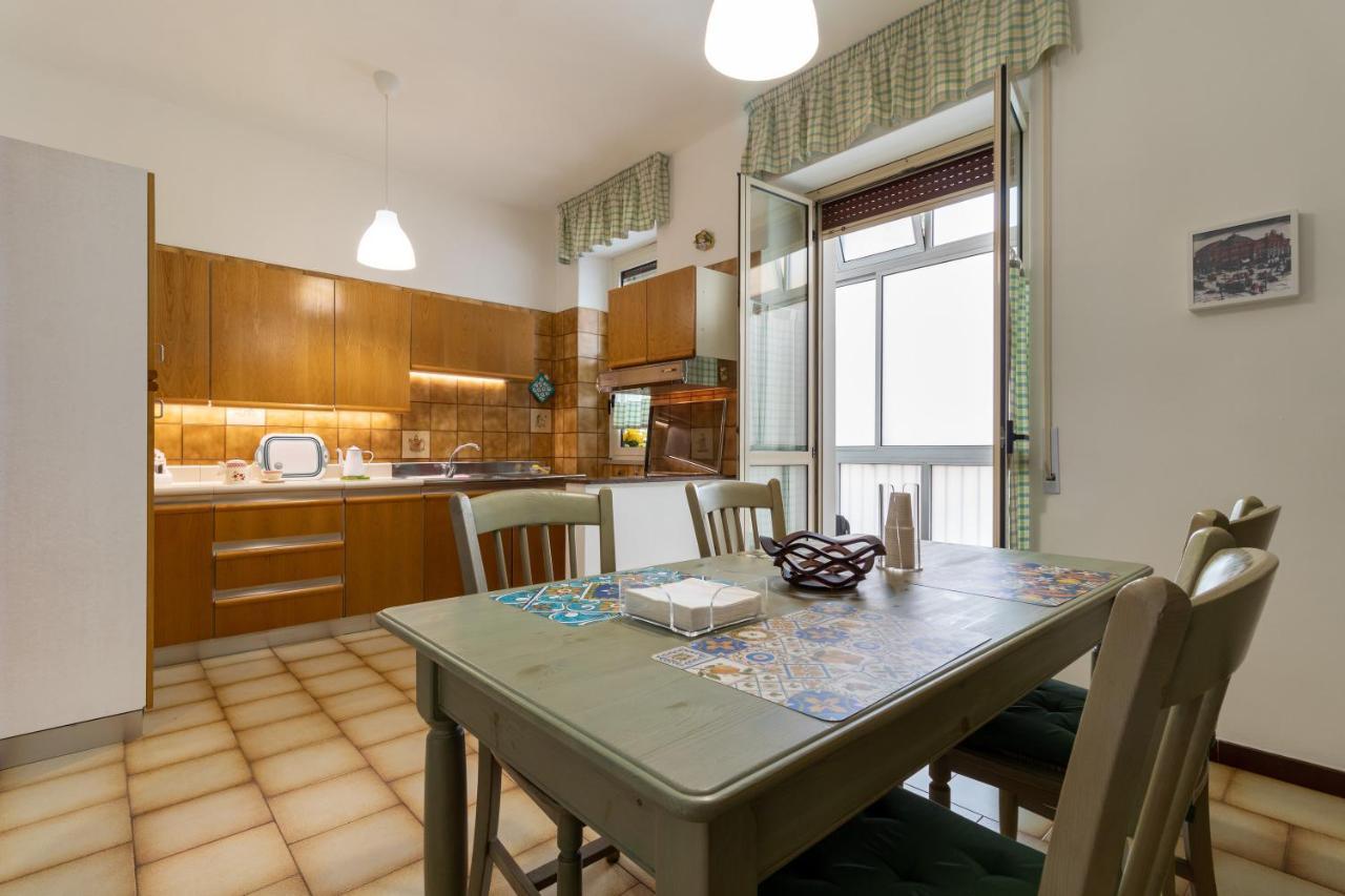 Chicca Casa Vacanze Bari Exteriör bild