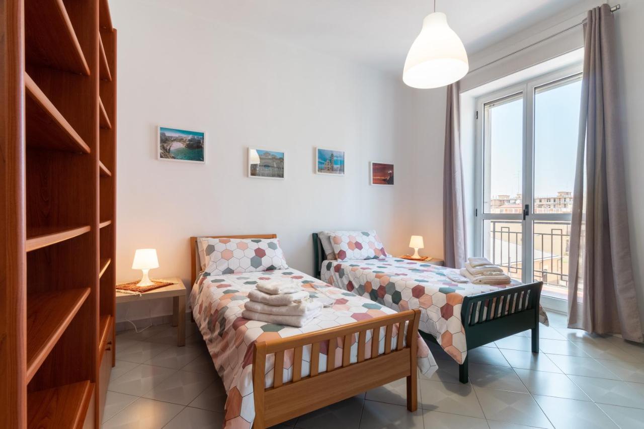 Chicca Casa Vacanze Bari Exteriör bild